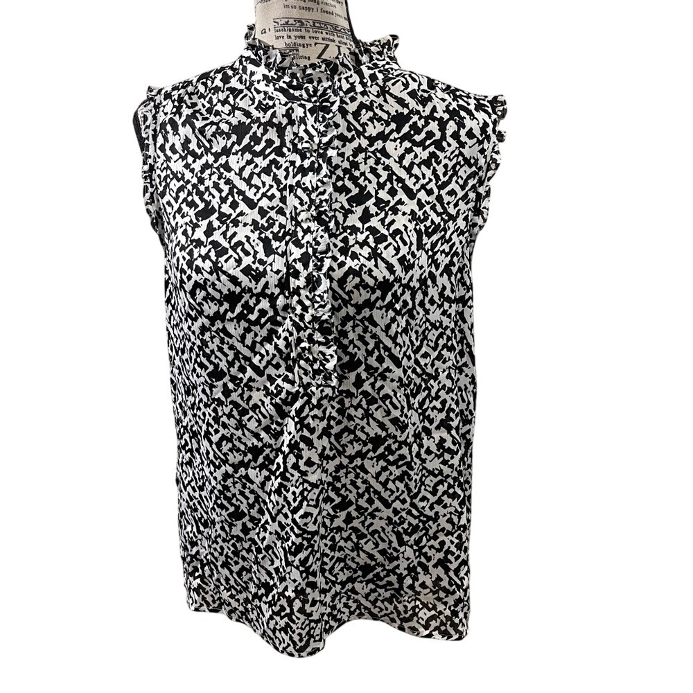 Black and White Patterned Women's Top